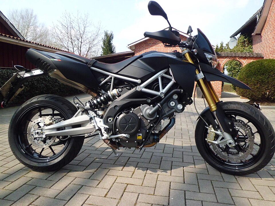 Aprilia SMV 750 Dorsoduro (Factory / ABS)