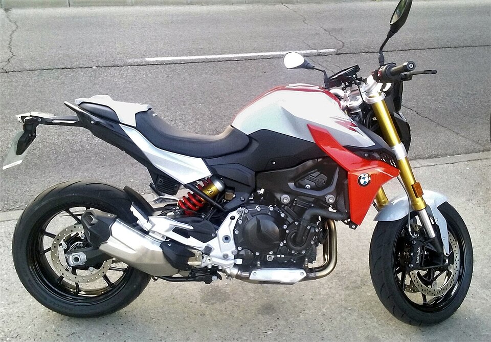 BMW F 900 R (K83)