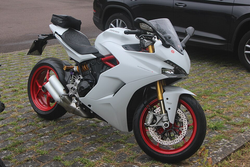 Ducati SuperSport 939 / 950