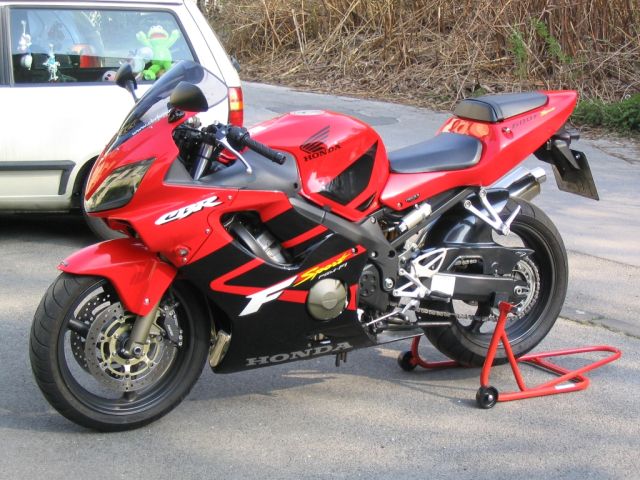 Honda CBR600F (PC35 F4i / PC41)