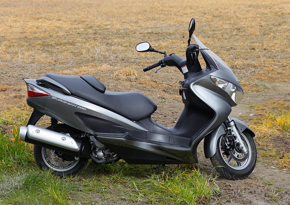 Suzuki Burgman 200 (UH200)