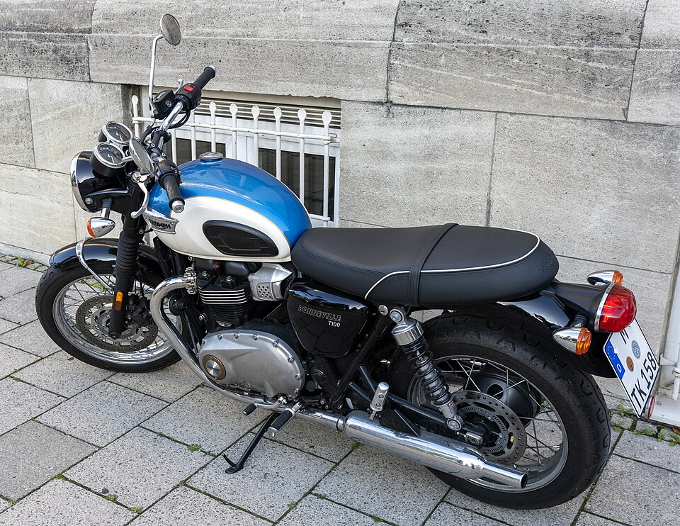 Triumph Bonneville T100 (900 High Torque)