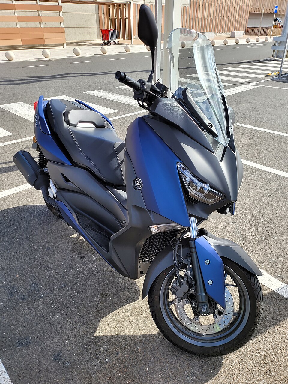 Yamaha XMAX 400 (YP400R)